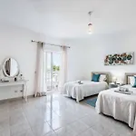 Arcadia Villa